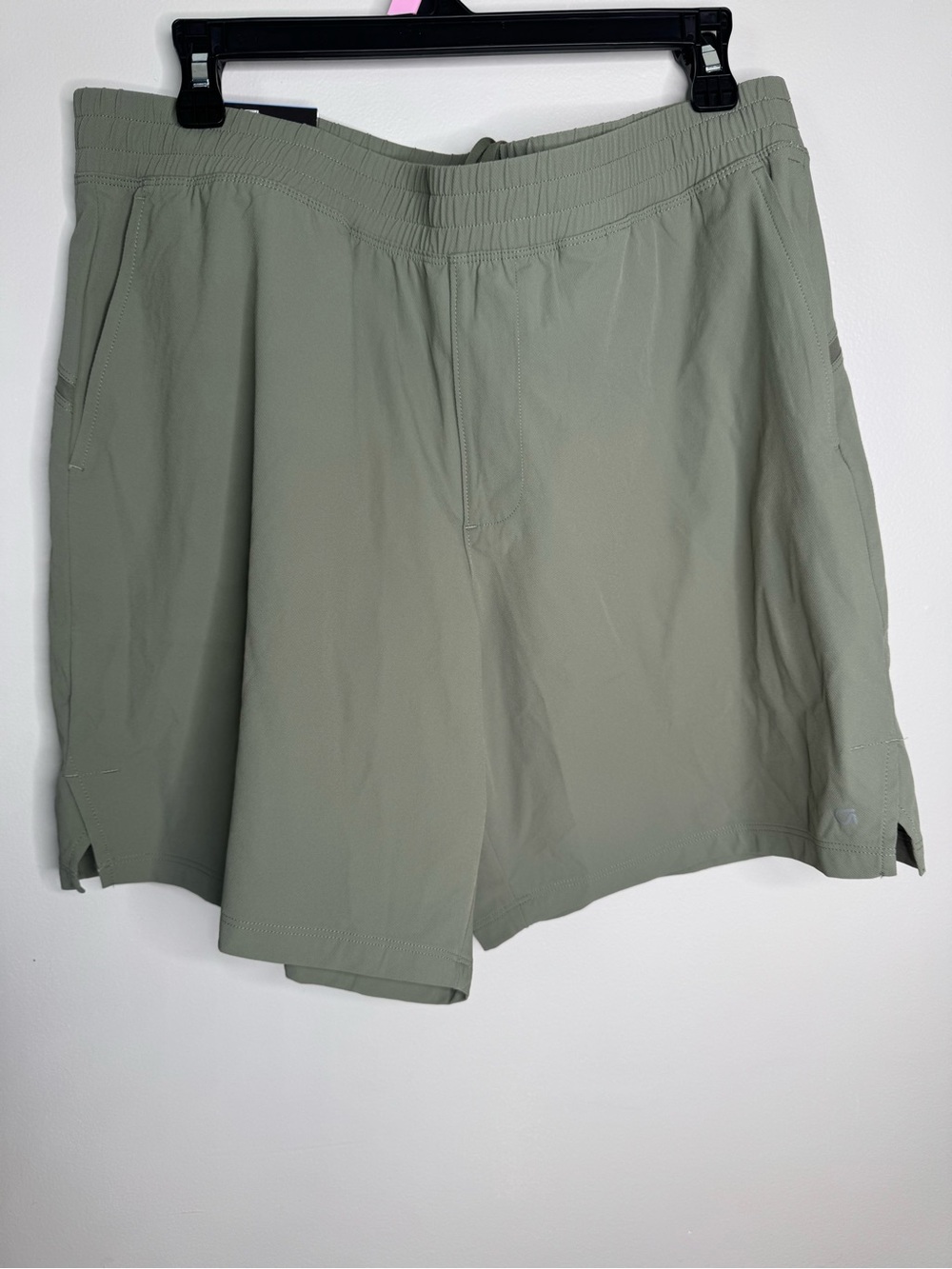 GAP Men's Athletic Shorts - Olive
